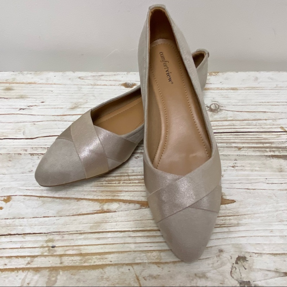 ComfortView Beige/Champagne Flats - Size